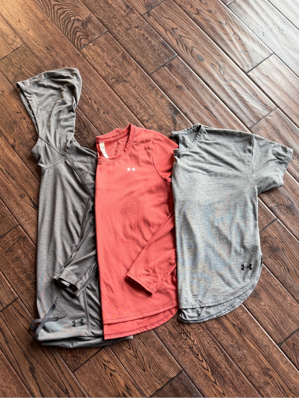 Women’s Under Armour shirt lot